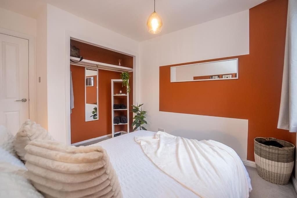 Sleek Urban Living With Bicocca Apartment Aberdeen